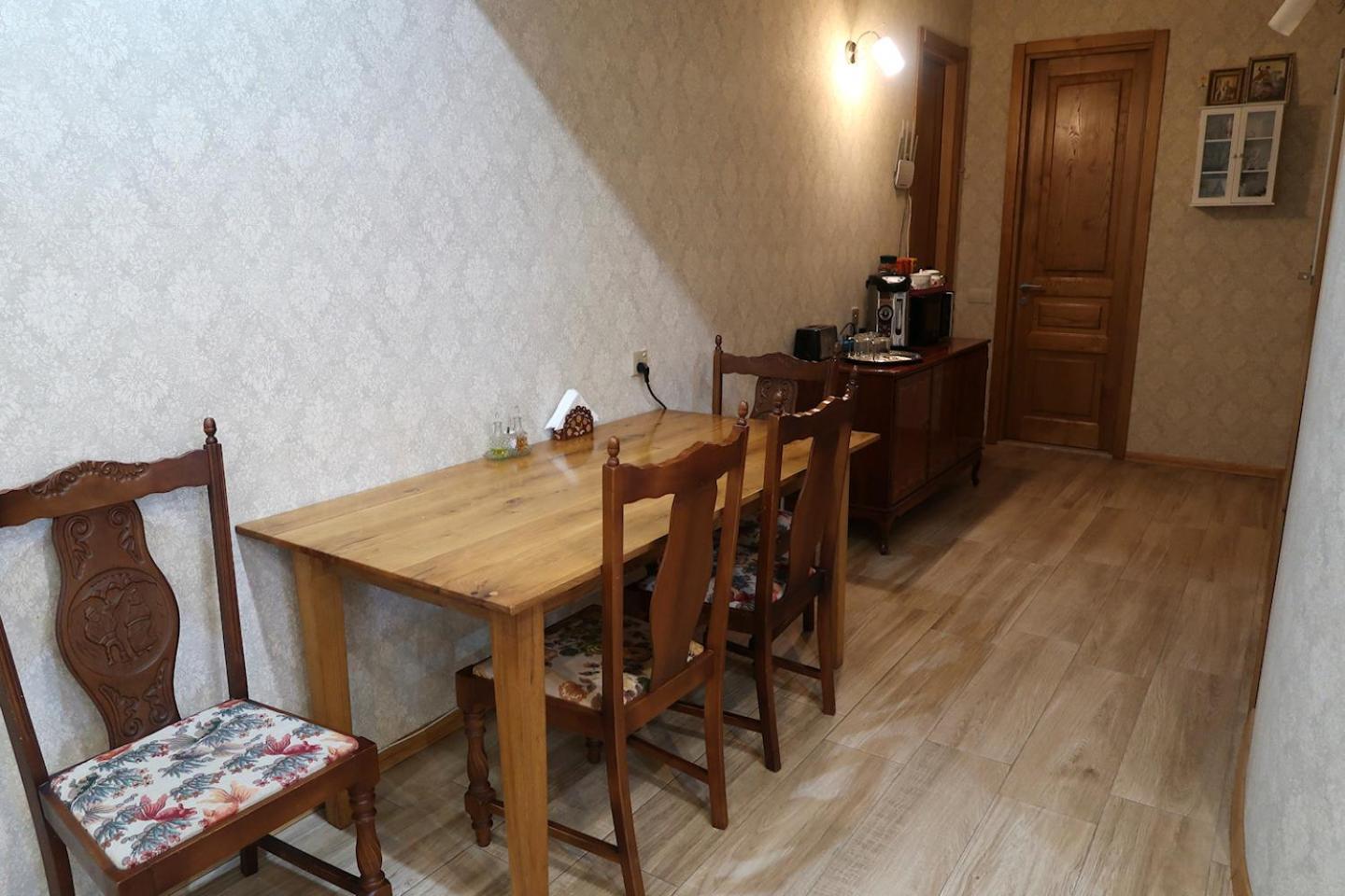 Guest House Merci Тбілісі Екстер'єр фото