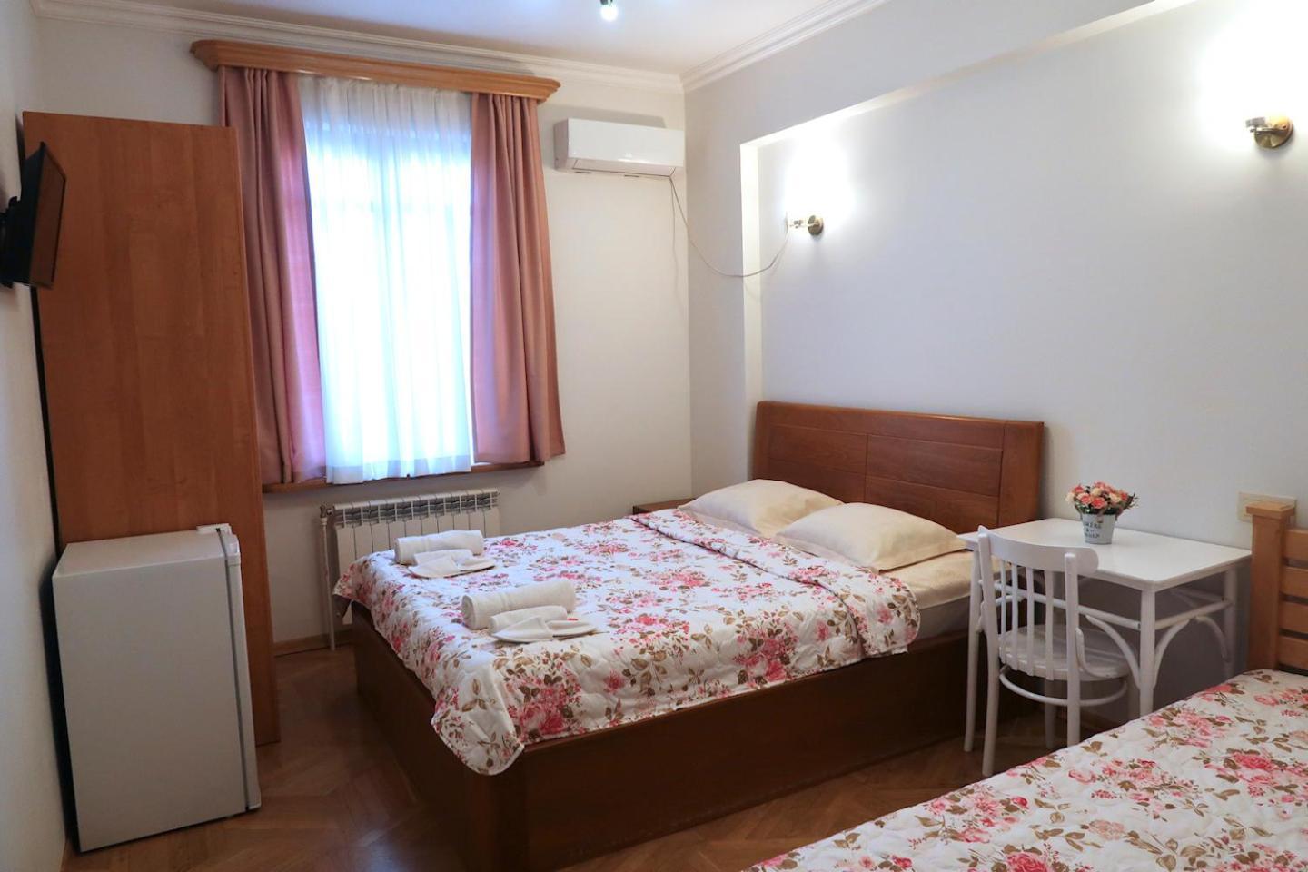 Guest House Merci Тбілісі Екстер'єр фото