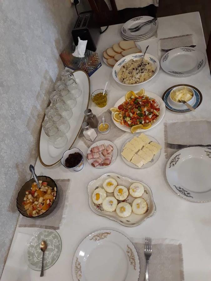 Guest House Merci Тбілісі Екстер'єр фото